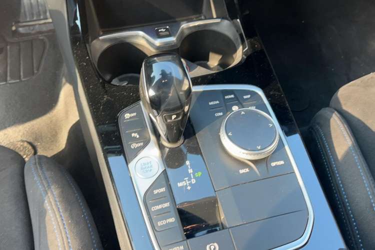 Used BMW 2 Series 2021 225i Four-Door Coupe M Sport Night Edition Gear Lever