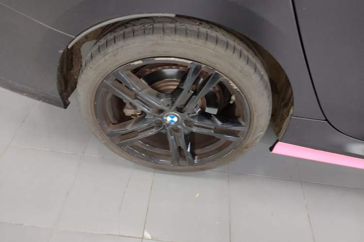 Used BMW 2 Series 2021 225i 4-Door Coupe M Sport Night Vision Pro Package Right Rear Wheel Hub