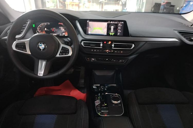 Used BMW 2 Series 2021 225i Four-Door Coupe M Sport Night Edition Center Console