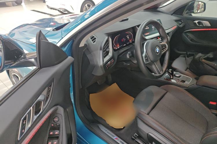 Used BMW 2 Series 2021 225i 4-Door Coupe M Sport Package Driver Seat