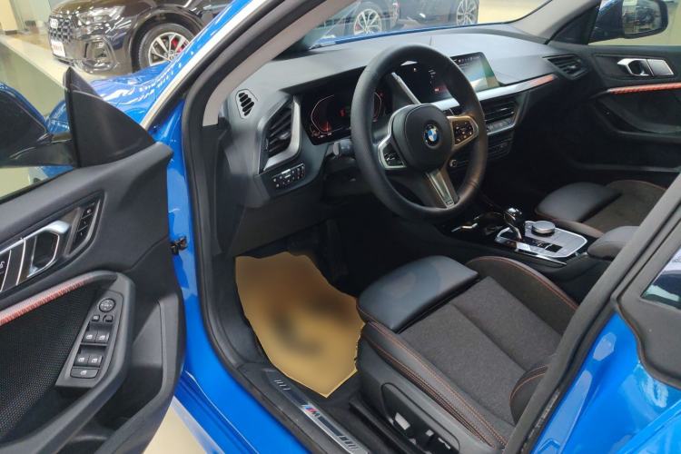 Used BMW 2 Series 2021 225i 4-Door Coupe M Sport Package Driver Seat
