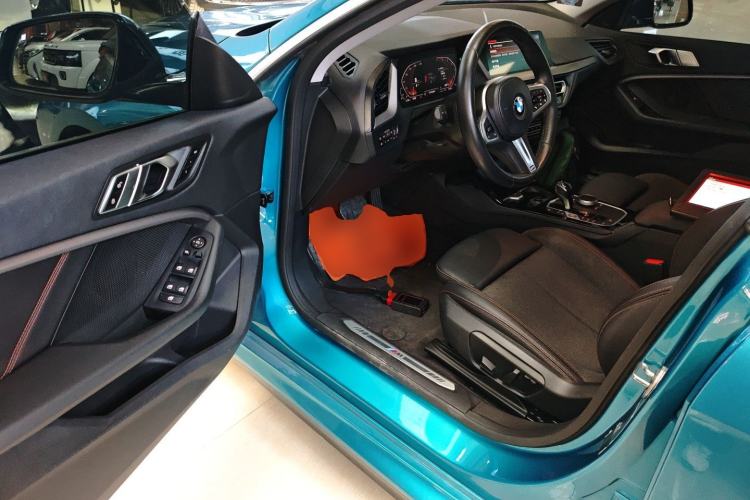 Used BMW 2 Series 2021 225i 4-Door Coupe M Sport Package Driver Seat