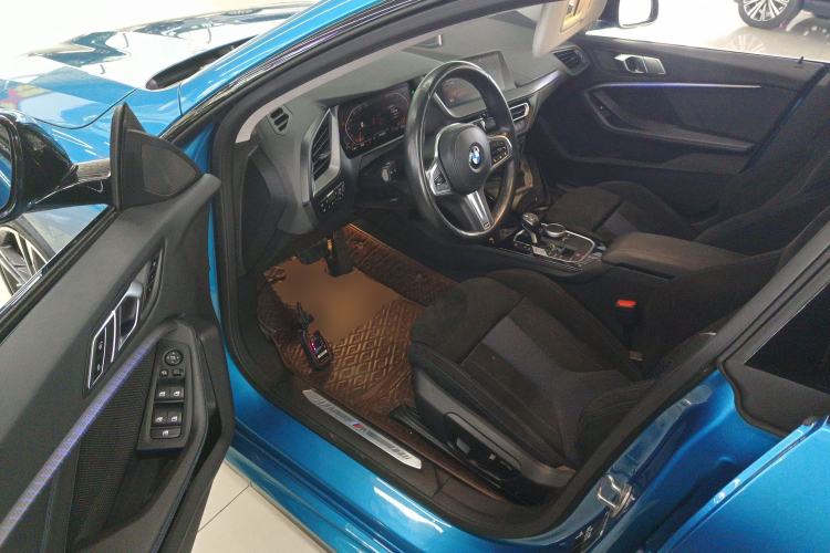 Used BMW 2 Series 2021 225i Four-Door Coupe M Sport Night Edition Driver Seat