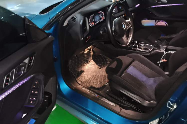 Used BMW 2 Series 2021 225i 4-Door Coupe M Sport Package Driver Seat