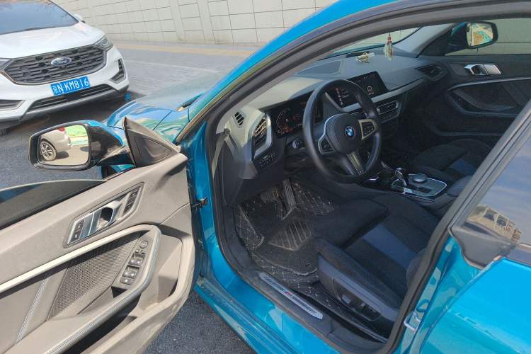 Used BMW 2 Series 2021 225i Four-Door Coupe M Sport Night Edition Driver Seat
