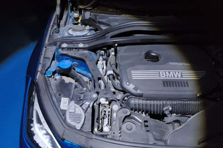 Used BMW 2 Series 2021 225i Four-Door Coupe M Sport Night Edition Engine Bay Right
