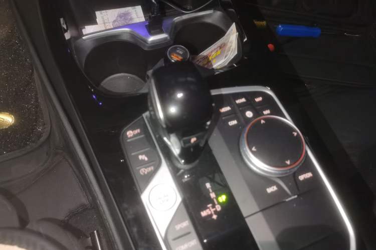 Used BMW 2 Series 2021 225i Four-Door Coupe M Sport Night Edition Gear Lever