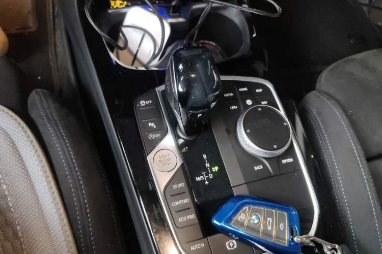 Used BMW 2 Series 2021 225i Four-Door Coupe M Sport Night Edition Gear Lever