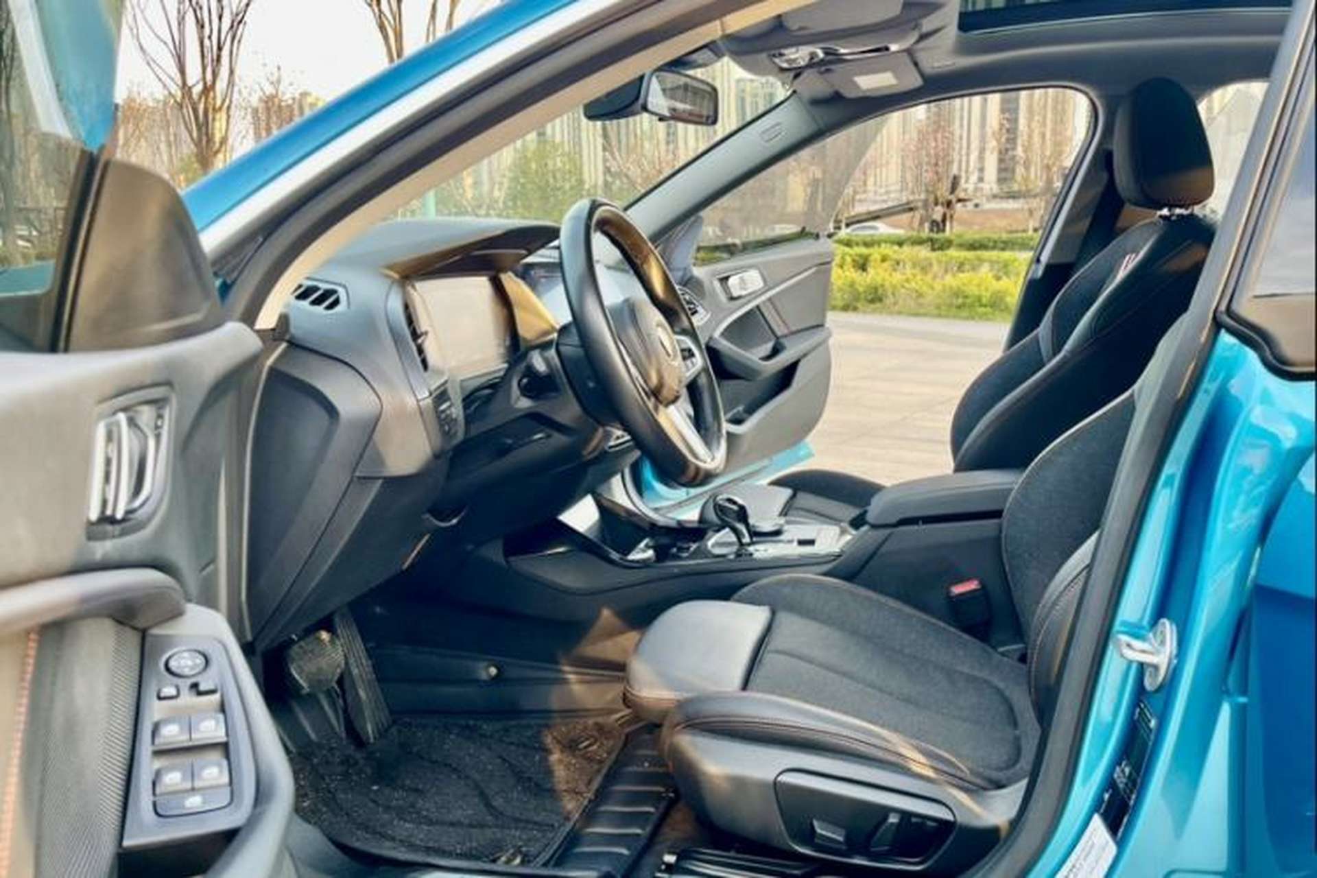 Used BMW 2 Series 2021 225i 4-Door Coupe M Sport Package Interior 3