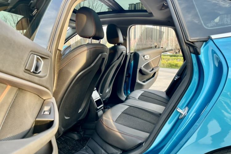 Used BMW 2 Series 2021 225i 4-Door Coupe M Sport Package Interior 4