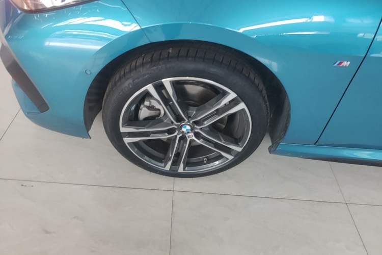 Used BMW 2 Series 2021 225i Four-Door Coupe M Sport Night Edition Left Front Wheel Hub