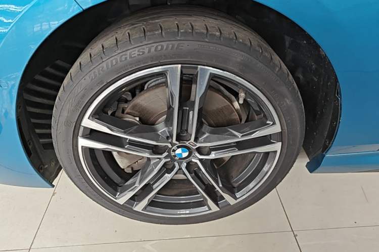 Used BMW 2 Series 2021 225i Four-Door Coupe M Sport Night Edition Left Front Wheel Hub