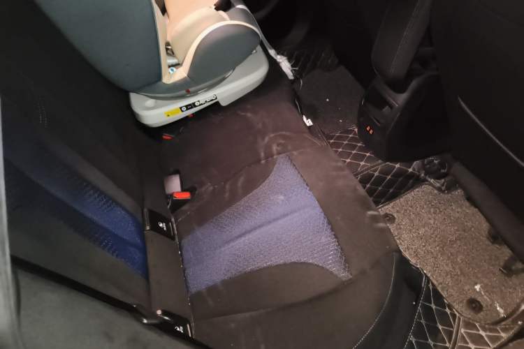 Used BMW 2 Series 2021 225i 4-Door Coupe M Sport Package Left Rear Seat