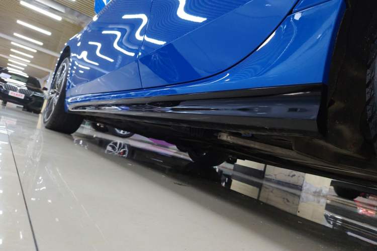 Used BMW 2 Series 2021 225i 4-Door Coupe M Sport Package Left Side Sill