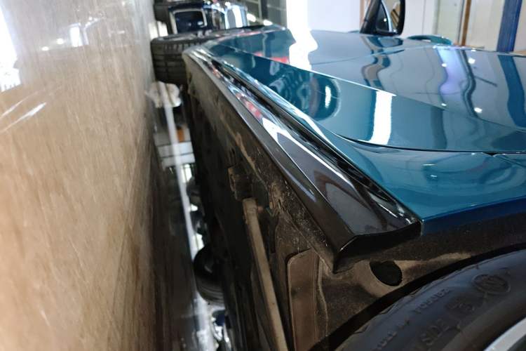 Used BMW 2 Series 2021 225i 4-Door Coupe M Sport Package Left Side Sill