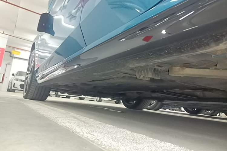 Used BMW 2 Series 2021 225i Four-Door Coupe M Sport Night Edition Left Side Sill