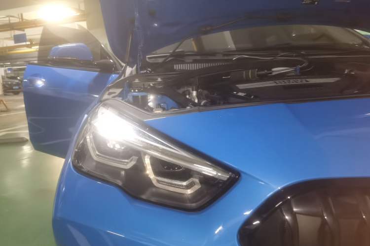 Used BMW 2 Series 2021 225i Four-Door Coupe M Sport Night Edition Right Front Headlight