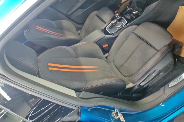 Used BMW 2 Series 2021 225i 4-Door Coupe M Sport Package Right Front Seat