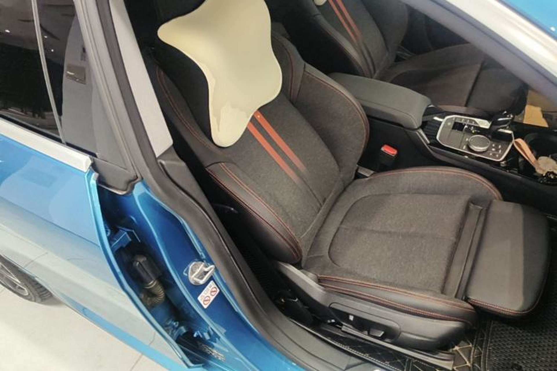Used BMW 2 Series 2021 225i 4-Door Coupe M Sport Package Right Front Seat