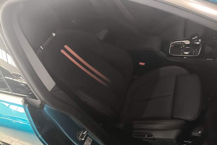 Used BMW 2 Series 2021 225i 4-Door Coupe M Sport Package Right Front Seat