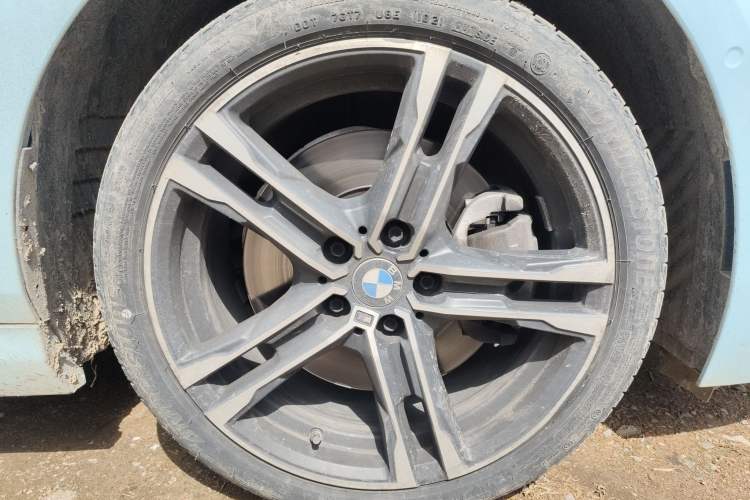 Used BMW 2 Series 2021 225i 4-Door Coupe M Sport Package Right Front Wheel Hub