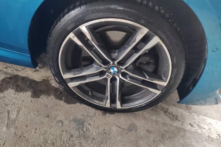 Used BMW 2 Series 2021 225i Four-Door Coupe M Sport Night Edition Right Front Wheel Hub