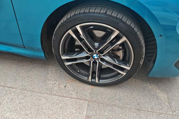 Used BMW 2 Series 2021 225i 4-Door Coupe M Sport Package Right Front Wheel Hub