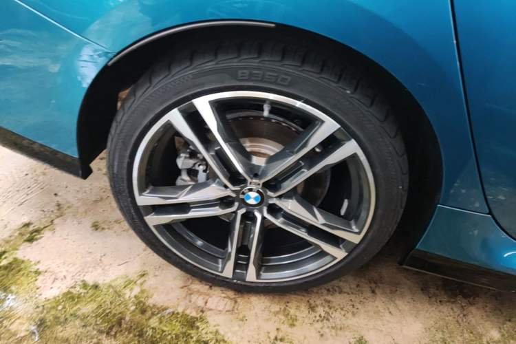 Used BMW 2 Series 2021 225i 4-Door Coupe M Sport Package Right Rear Wheel Hub