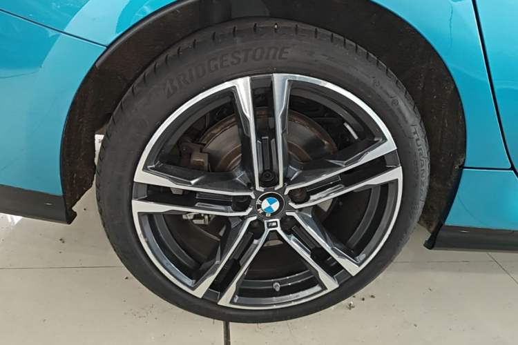 Used BMW 2 Series 2021 225i Four-Door Coupe M Sport Night Edition Right Rear Wheel Hub