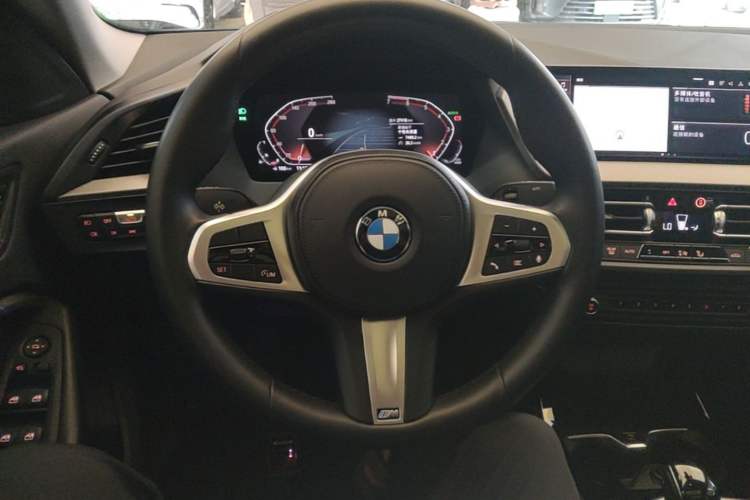 Used BMW 2 Series 2021 225i 4-Door Coupe M Sport Package Steering Wheel