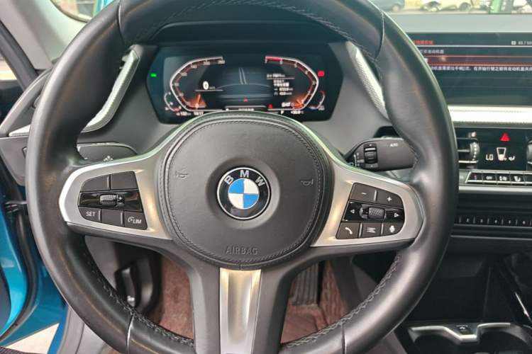 Used BMW 2 Series 2021 225i 4-Door Coupe M Sport Package Steering Wheel