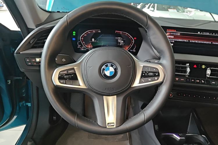 Used BMW 2 Series 2021 225i Four-Door Coupe M Sport Night Edition Steering Wheel