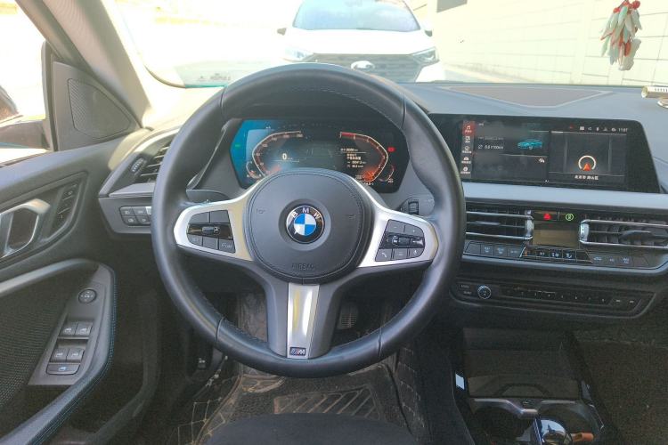 Used BMW 2 Series 2021 225i Four-Door Coupe M Sport Night Edition Steering Wheel
