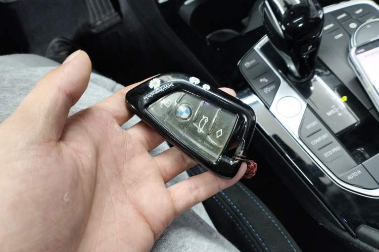 Used BMW 2 Series 2021 225i Four-Door Coupe M Sport Night Edition Vehicle Key