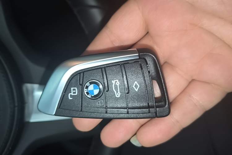 Used BMW 2 Series 2021 225i 4-Door Coupe M Sport Package Vehicle Key