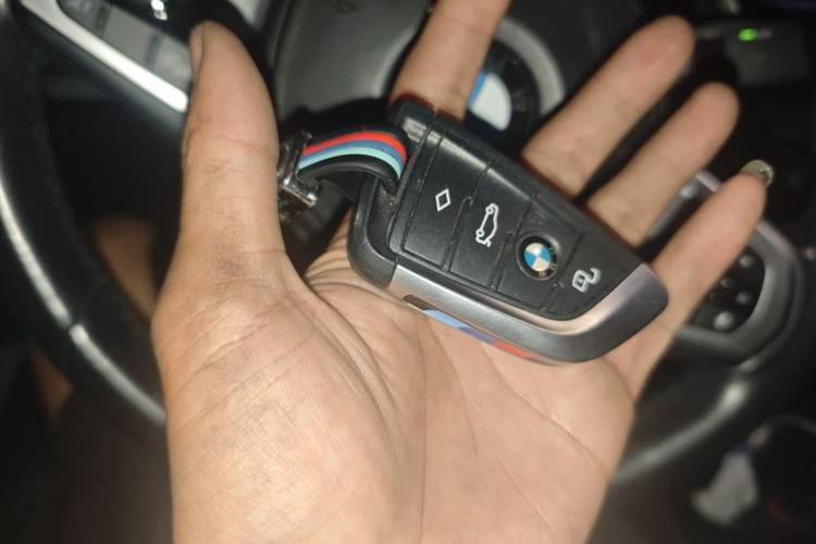 Used BMW 2 Series 2021 225i Four-Door Coupe M Sport Night Edition Vehicle Key