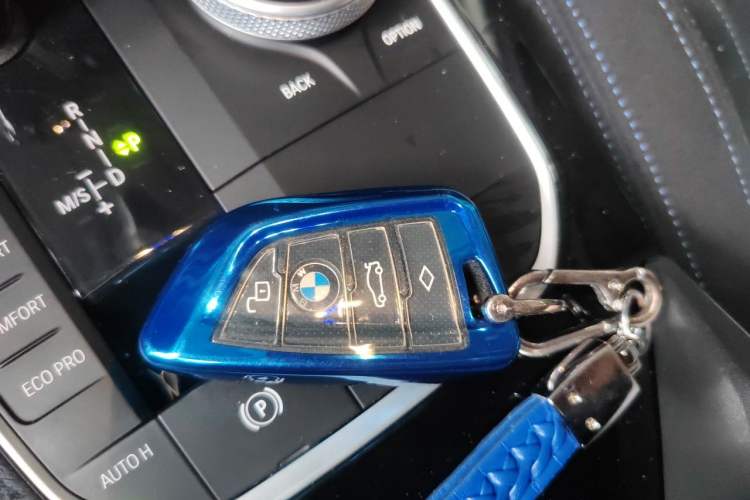 Used BMW 2 Series 2021 225i Four-Door Coupe M Sport Night Edition Vehicle Key