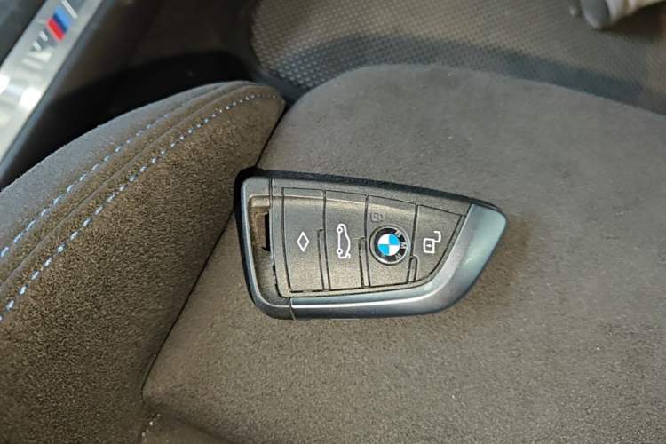 Used BMW 2 Series 2021 225i Four-Door Coupe M Sport Night Edition Vehicle Key