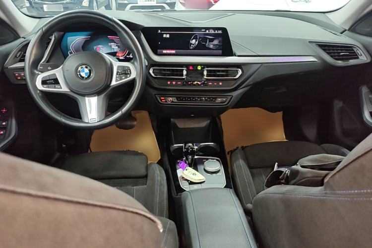 Used BMW 2 Series 2021 225i Four-Door Coupe M Sport Night Edition Center Console
