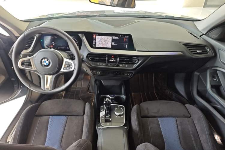 Used BMW 2 Series 2021 225i Four-Door Coupe M Sport Night Edition Center Console