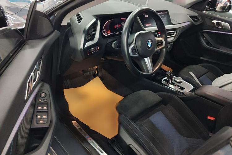 Used BMW 2 Series 2021 225i Four-Door Coupe M Sport Night Edition Driver Seat