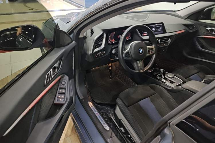 Used BMW 2 Series 2021 225i Four-Door Coupe M Sport Night Edition Driver Seat