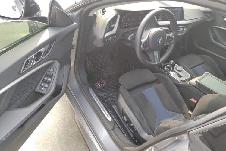Used BMW 2 Series 2021 225i Four-Door Coupe M Sport Night Edition Driver Seat