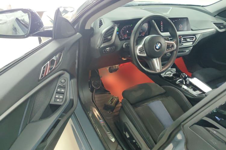 Used BMW 2 Series 2021 225i Four-Door Coupe M Sport Night Edition Driver Seat