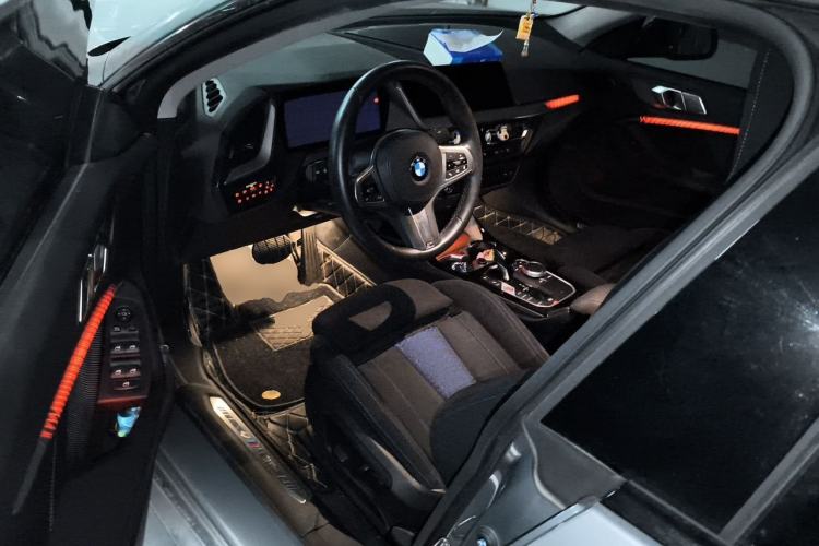 Used BMW 2 Series 2021 225i Four-Door Coupe M Sport Night Edition Driver Seat