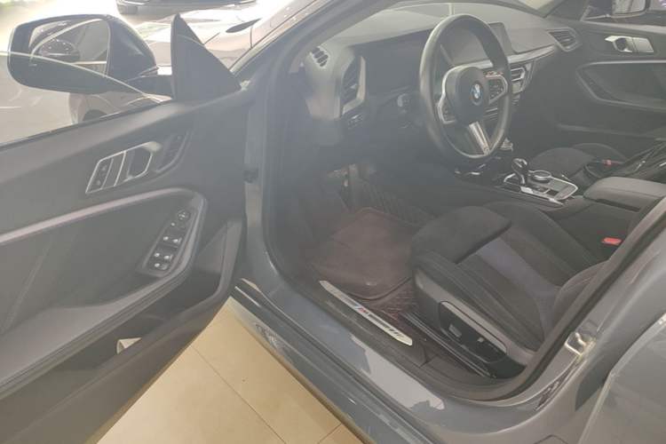 Used BMW 2 Series 2021 225i Four-Door Coupe M Sport Night Edition Driver Seat