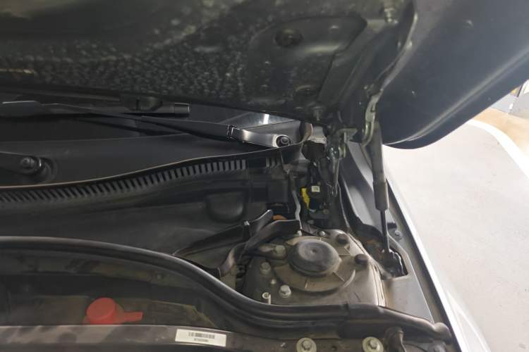 Used BMW 2 Series 2021 225i 4-Door Coupe M Sport Package Engine Bay Left