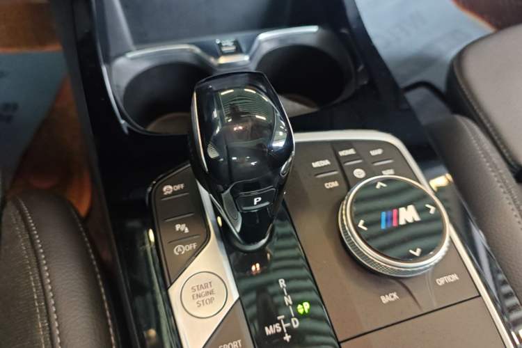 Used BMW 2 Series 2021 225i 4-Door Coupe M Sport Package Gear Lever