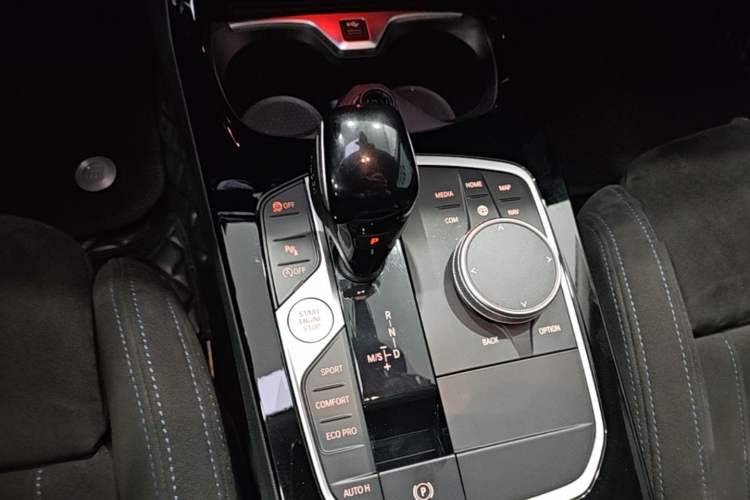 Used BMW 2 Series 2021 225i Four-Door Coupe M Sport Night Edition Gear Lever
