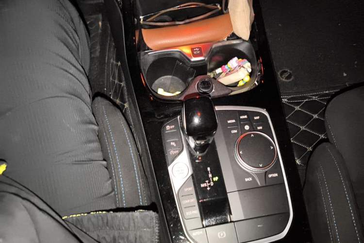 Used BMW 2 Series 2021 225i Four-Door Coupe M Sport Night Edition Gear Lever